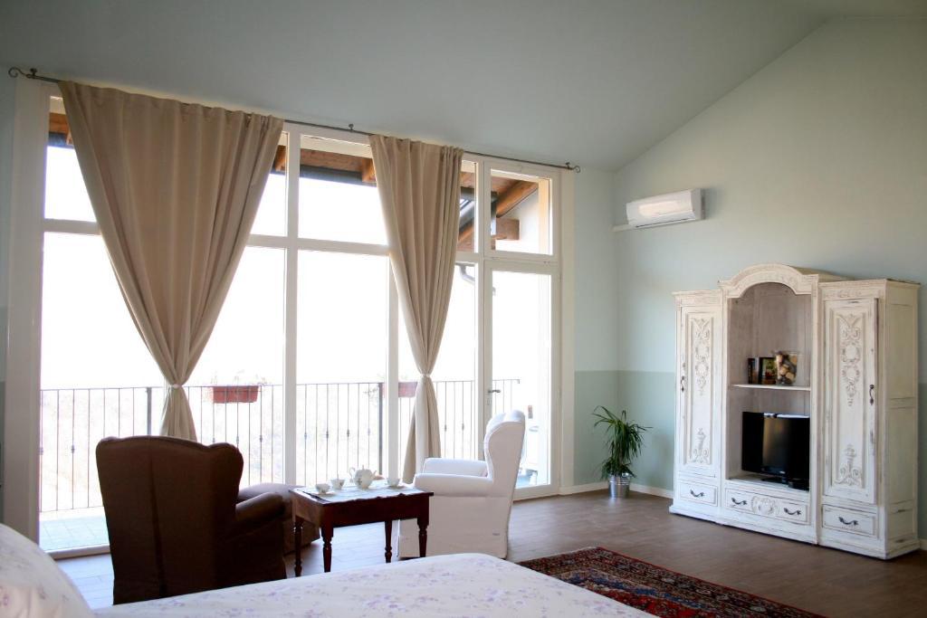 B&B Mario & Mario Trezzo Tinella 客房 照片